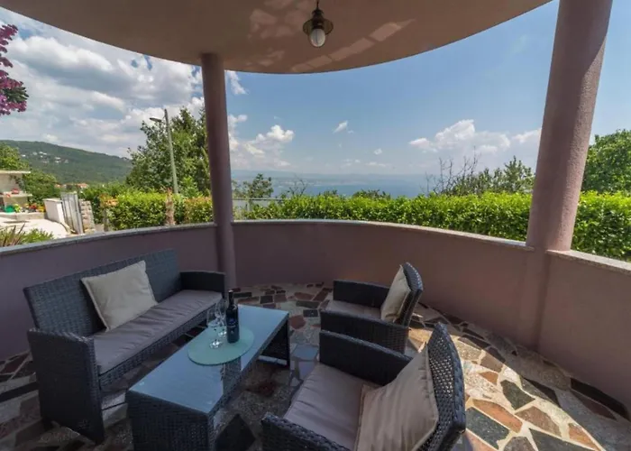 Two Bedroom With Sea View Apartamento